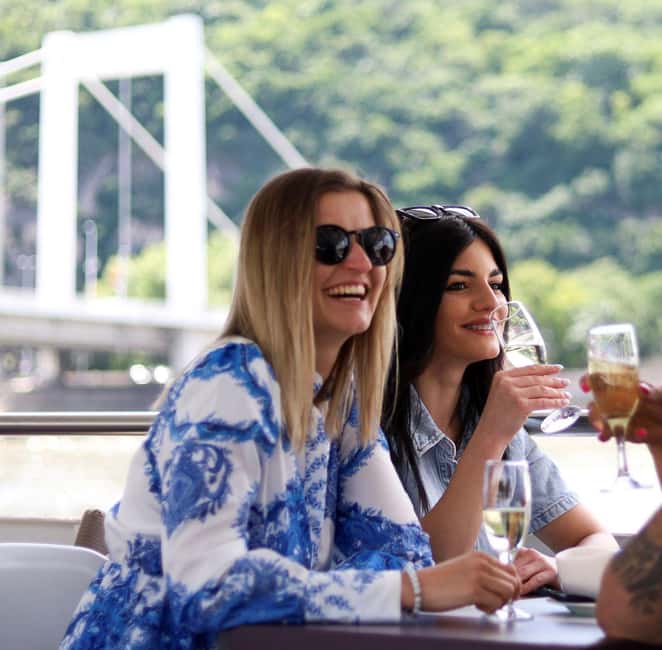 Budapest: 60-Minute Panoramic Cruise with Drink included - Music, seating, and the party atmosphere