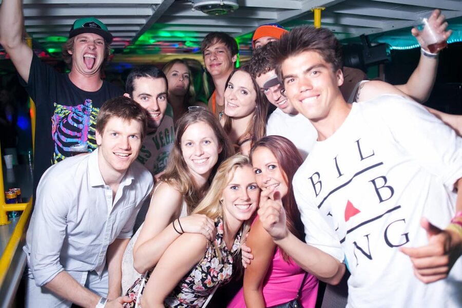 Budapest: Boat Party with option of Unlimited Drinks - Practical details that affect your evening