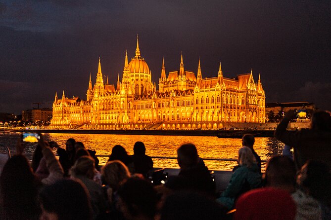 Budapest Danube River Sightseeing Night Cruise with Drink - Timing, boarding, and crowd levels