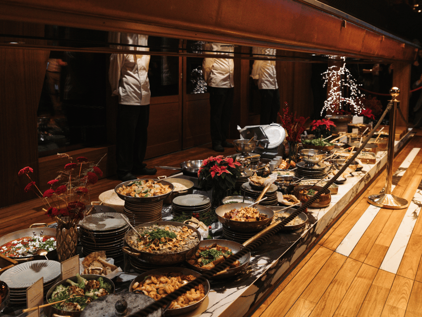 Budapest: Dinner Cruise with Live Music & Unlimited Drinks - Who should book the River Diva?