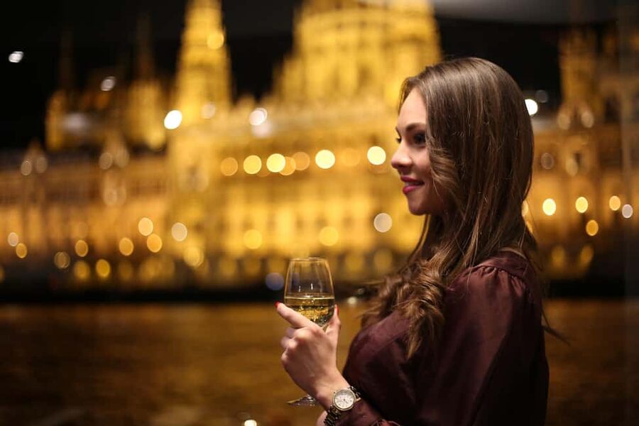 Budapest: Drink & Piano Show - Budapest by night from the Danube
