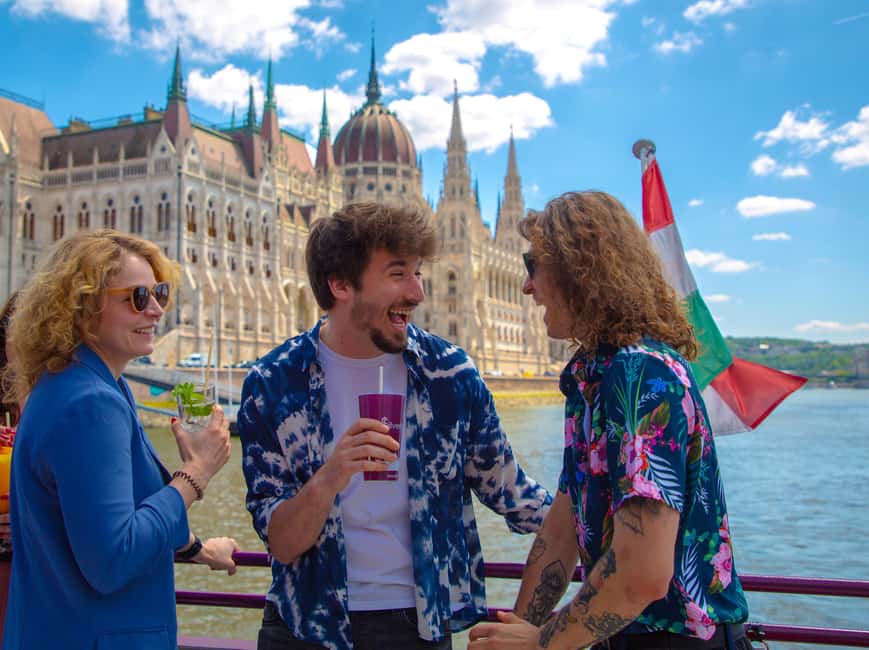 Budapest: Happy Hour Sightseeing Cruise - A cocktail with a view, not a full meal cruise