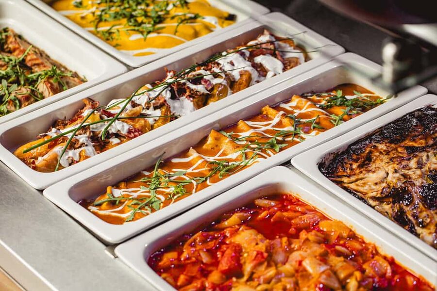 Budapest: Hungarian Dinner & Show with Unlimited Drinks - The value of $33 in central Budapest