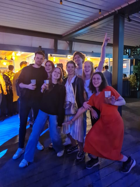 Budapest: Private, Personalized Pub Crawl, 3 drinks included - First stop: 75 minutes at a local Budapest bar