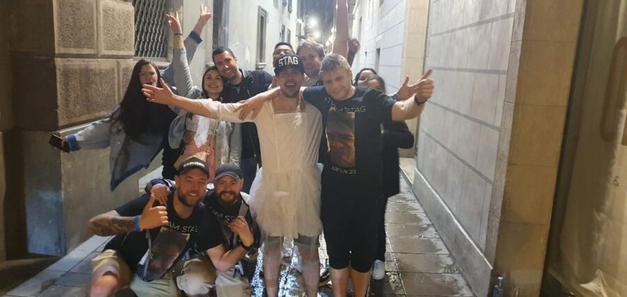 Budapest: Ruin Bar Pub Crawl with Entry Tickets - Free shots, games, and the social side of the night