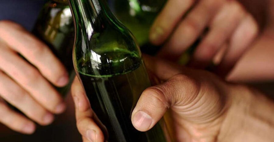 Budapest: Stag Party Boat with Beer and Wine - What the one-hour route gives you