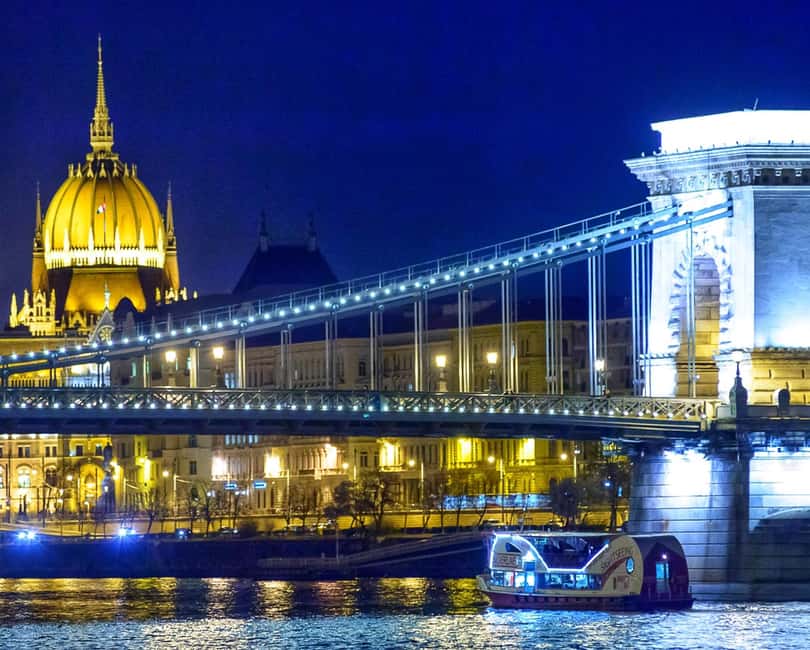 Budapest: Sunset Cruise with 2 Cocktails - Parliament from the Danube