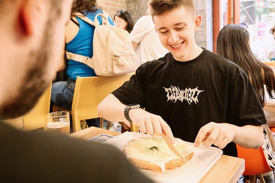 Budapest Tipsy Food Tour with Drinks - Starting at the Kazinczy Street Synagogue