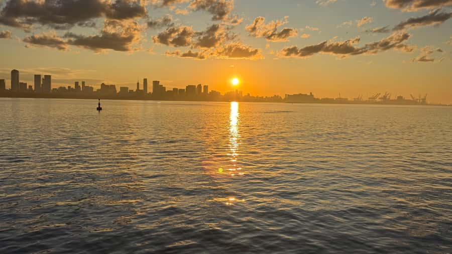 Buenos Aires: Puerto Madero Sunset Cruise with Open Bar - Meeting at Cecilia Grierson 400