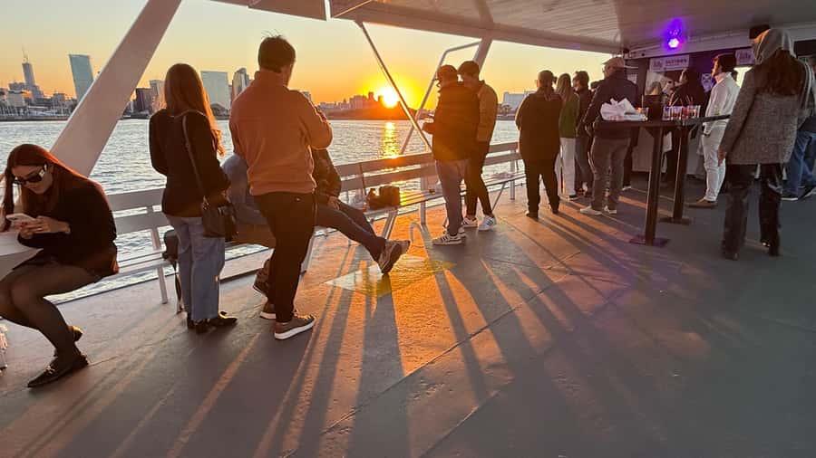 Buenos Aires: Puerto Madero Sunset Cruise with Open Bar - What you see along the port route