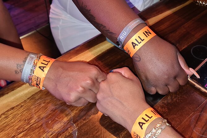 Cabo Bar Crawl - The BEST Bar and Clubs in Cabo - What the price really buys you