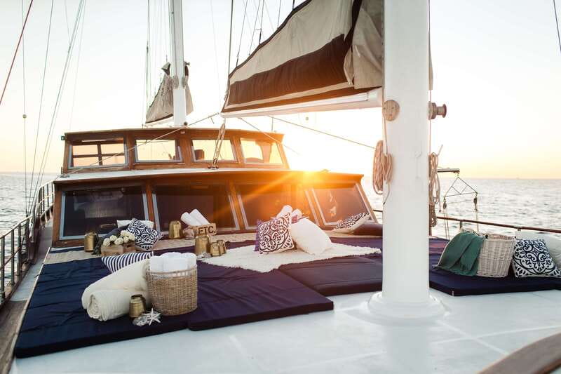 Cabo: Luxury Yacht Snorkel Cruise with Lunch and Open Bar - A yacht morning on the Sea of Cortez