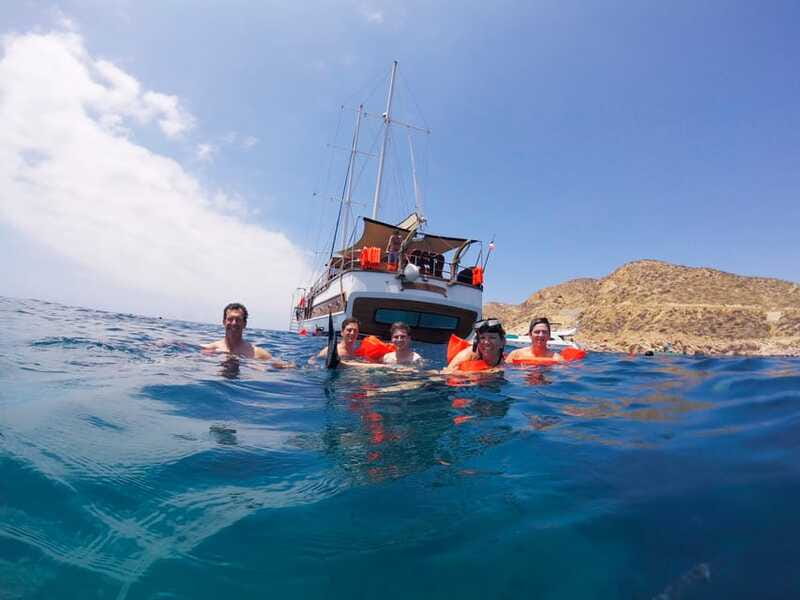 Cabo: Luxury Yacht Snorkel Cruise with Lunch and Open Bar - What the open bar adds to the price