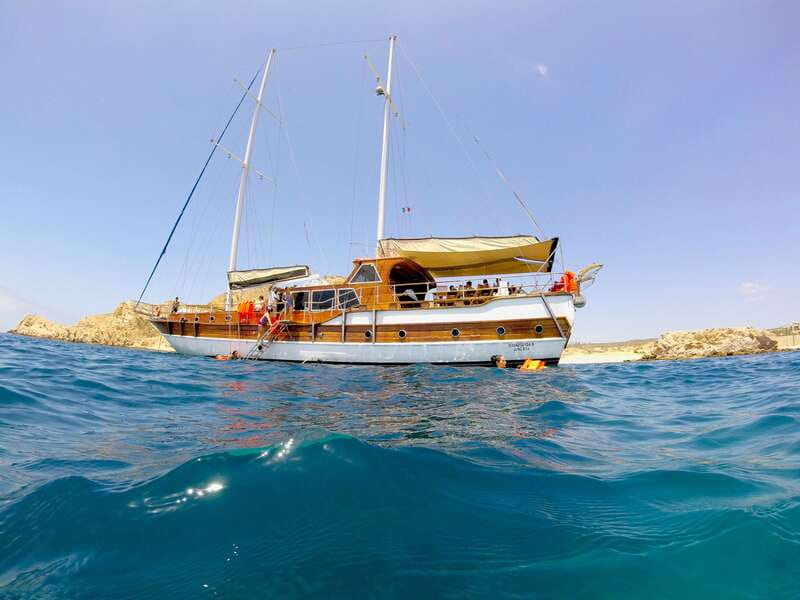 Cabo: Luxury Yacht Snorkel Cruise with Lunch and Open Bar - Booking, cancellation, and practical details