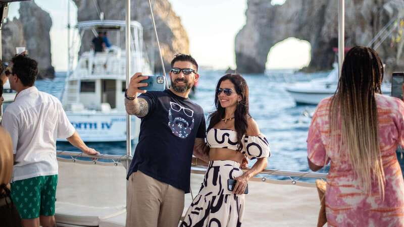 Cabo San Lucas: Sunset Party Cruise with Open Bar - Music, drinks, and the onboard mood