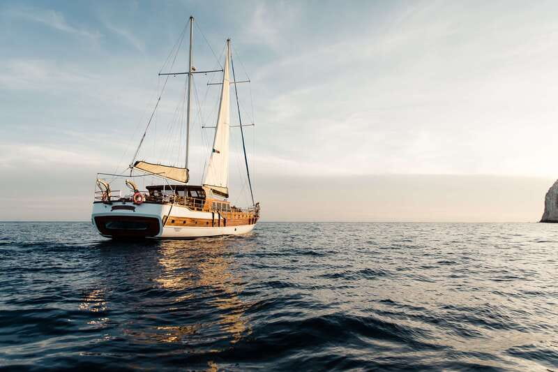 Cabo San Lucas: Sunset Yacht Cruise w/Chef Dinner & Open Bar - Setting sail near La Terminal in Cabo San Lucas