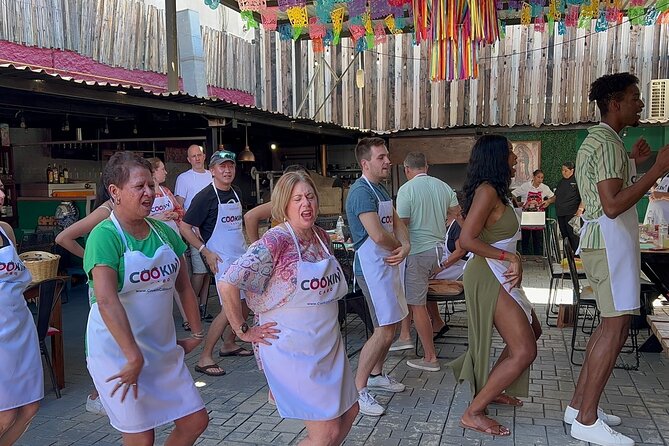 Cabo San Lucas Taco Fiesta: Cooking, Dancing and Mixology Class - What makes the family-run setting useful