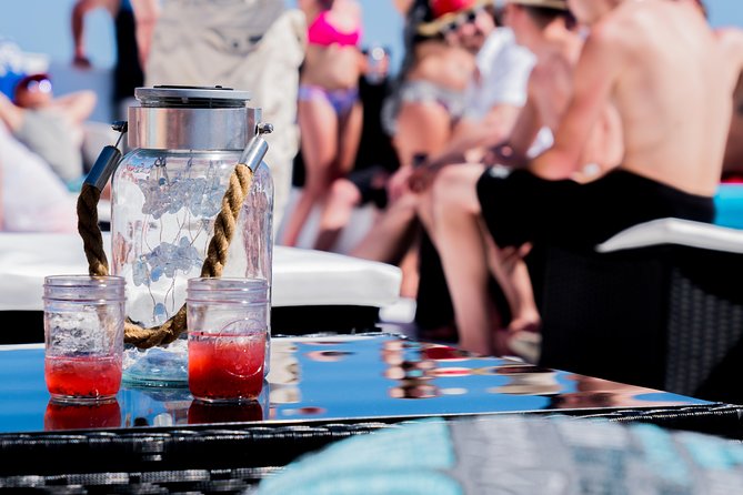 Cabo Sunset Dinner Cruise with Live Music & Open Bar on Cabo Wave - What the open bar adds to the $99 price