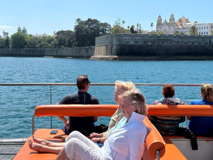 Cádiz: Sunset Catamaran Cruise Tours - The drink included in your ticket