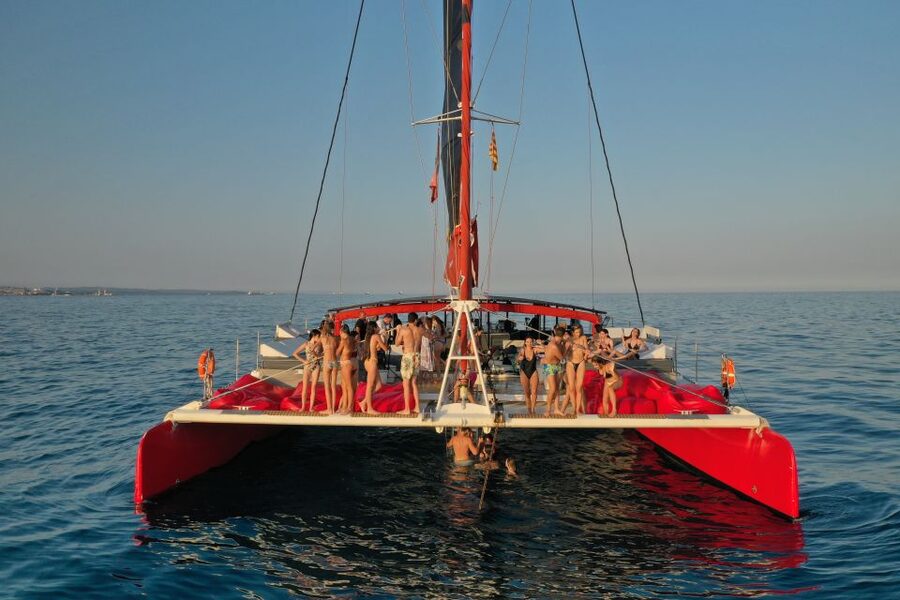 Cambrils: Catamaran Cruise with Drinks and BBQ Lunch Option - BBQ lunch, snacks, and a useful drink list