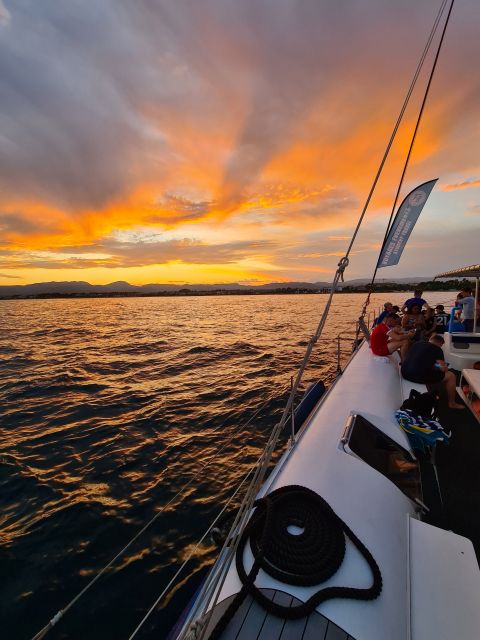 Cambrils: Costa Dorada Sunset Catamaran Cruise with Drinks - Setting sail from Cambrils