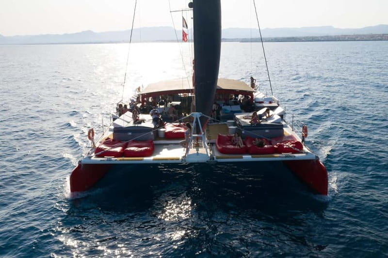 Cambrils/Salou: Coastline Catamaran 2h with drinks, pickup - Key points to know before booking