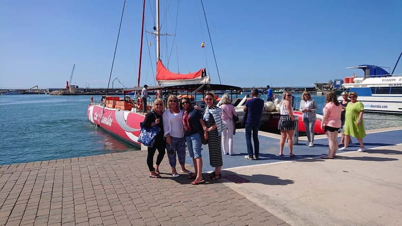 Cambrils/Salou: Coastline Catamaran 2h with drinks, pickup - Booking tips for a smoother morning