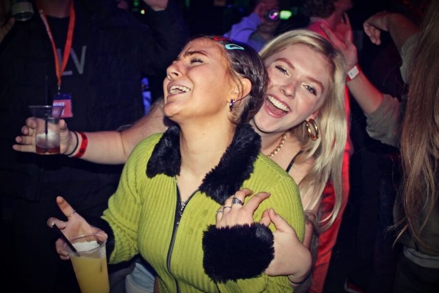 Camden Pub Crawl & Bar Tour London - Weekend crawls finish with a bigger club atmosphere