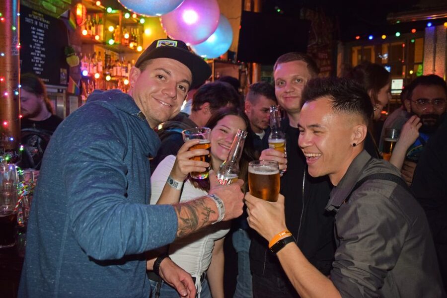 Camden Pub Crawl & Bar Tour London - Dress for Camden doors, not just the dance floor
