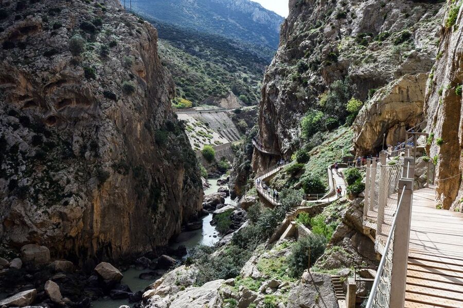 Caminito del Rey: Guided Tour with 1 Drink and Shuttle Bus - How difficult is the walk?