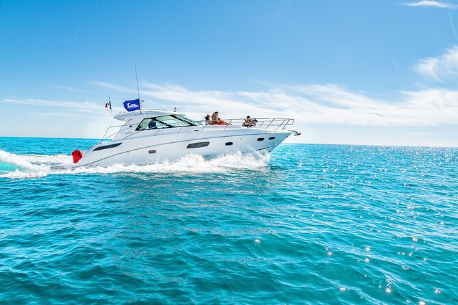 Cancun 4 hour Private Yacht Experience with Lunch and Open Bar Onboard - Pickup from Cancun or Riviera Maya