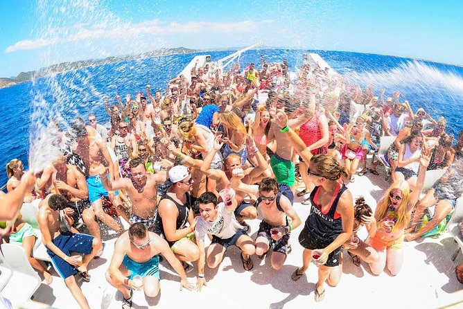 Cancun Adults Only Party Cruise to Isla Mujeres with Open Bar - What this Cancun party cruise is really like
