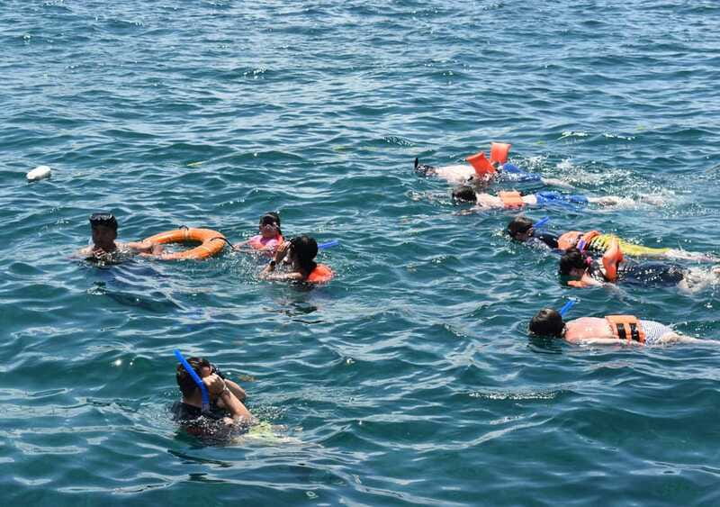 Cancun: Isla Mujeres Only Adults Catamaran, drinks & snorkel - Practical tips for a smoother day
