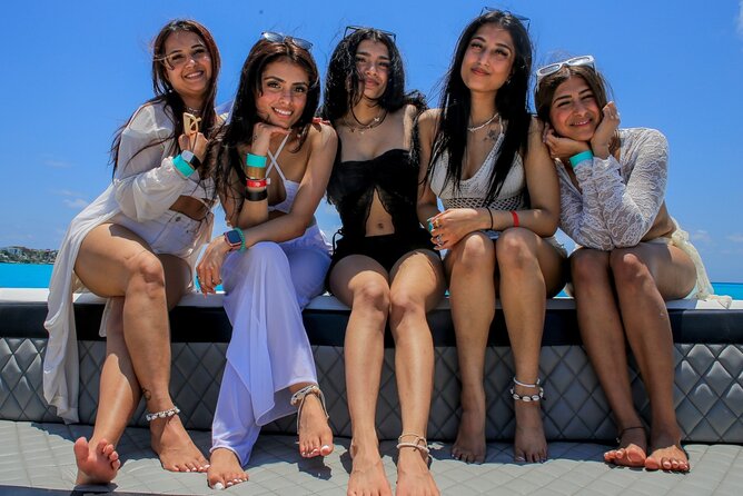 Cancun Private Catamaran to Isla Mujeres with Buffet & Open Bar - Meeting point, pickup, and extra costs