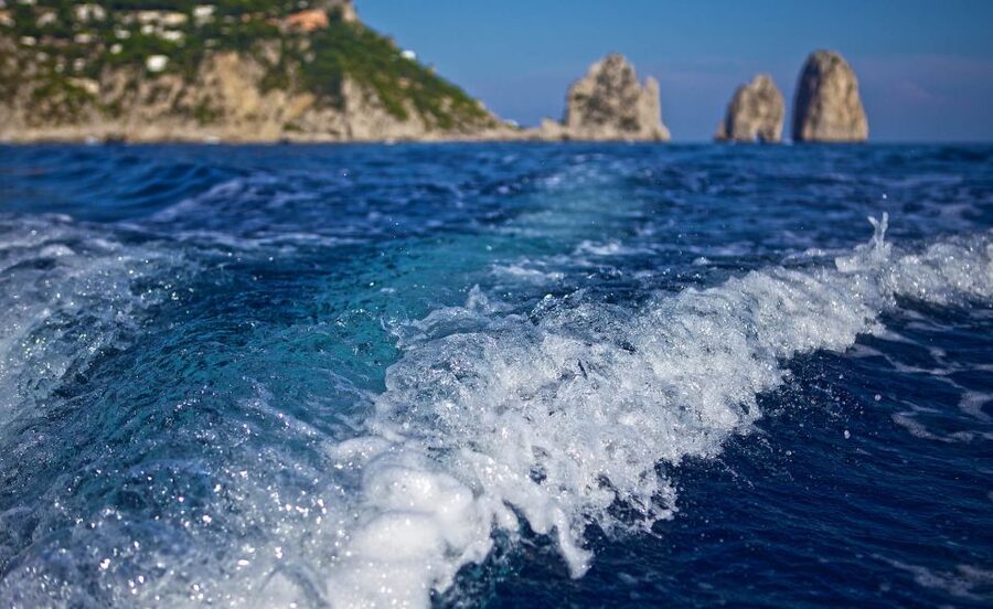 Capri: 2-Hour Boat Tour with Happy Hour - The Faraglioni, the star of the cruise