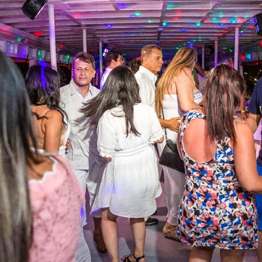 Cartagena: Buffet & party night,cocktails sailing in the bay - Key points to know before booking