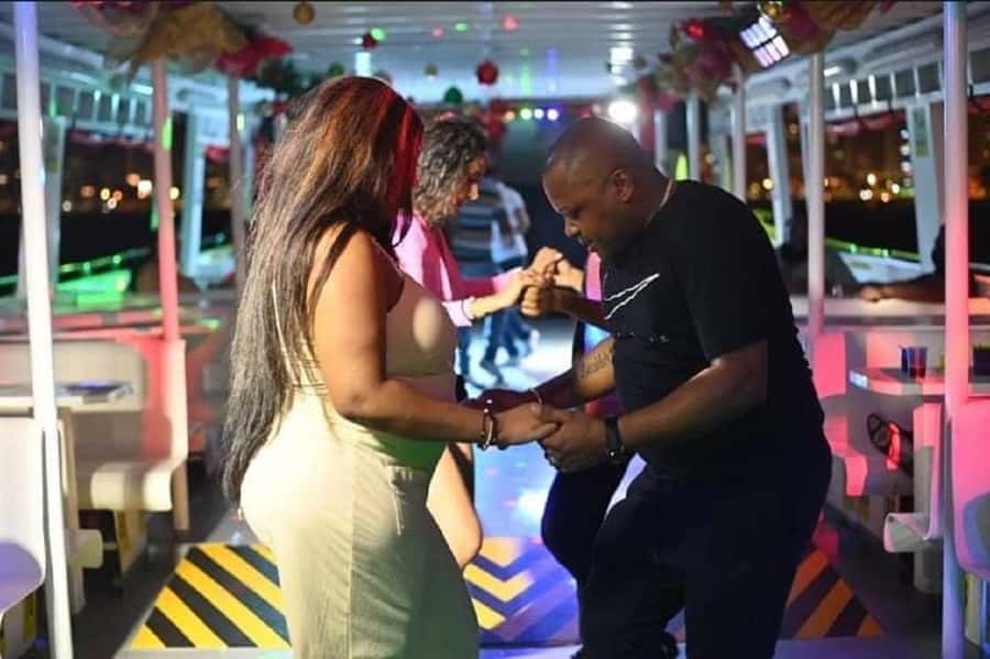 Cartagena: Buffet & party night,cocktails sailing in the bay - Price, extra fees, and overall value