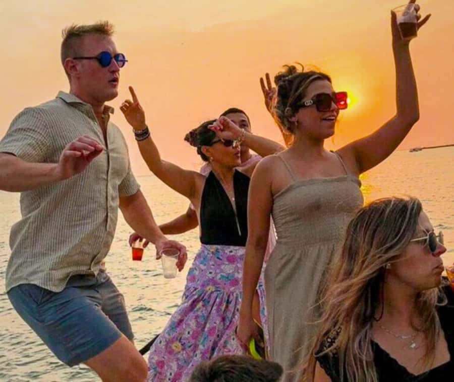 Cartagena de Indias: Sunset Cruise Open Bar with Dance Show - Cartagena’s sunset, seen from the Bequia
