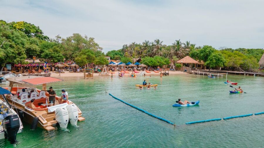 Cartagena: Islabela Islands Boat Trip with Lunch & Cocktail - Choosing between kayaks, yoga, and beach time