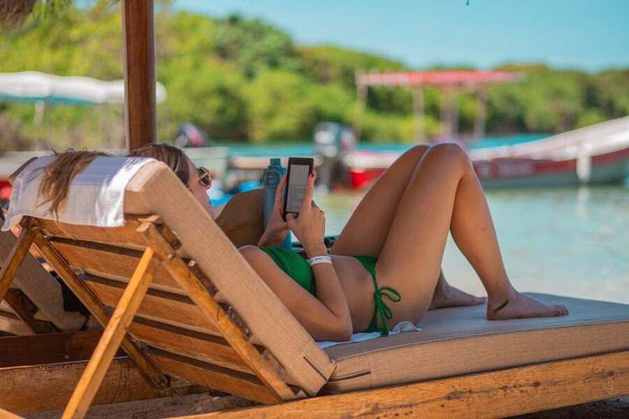 Cartagena: Islabela Islands Boat Trip with Lunch & Cocktail - What the $94 price really covers