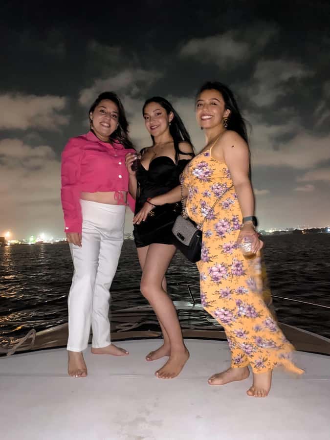Cartagena: Speed Boat Party on the Bay with open bar - How the departure time changes the experience