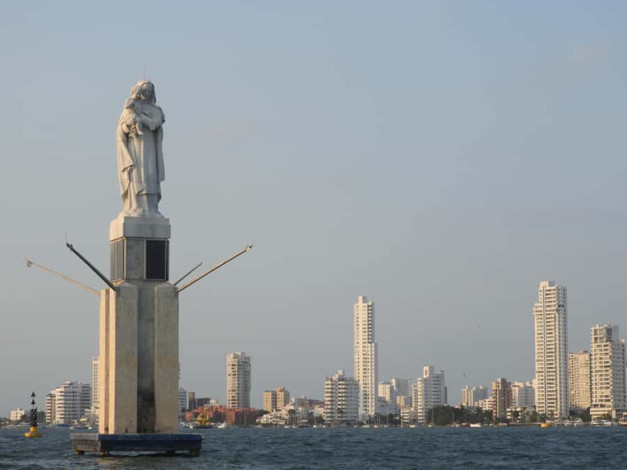 Cartagena: Sunset baytour with Dj, drinks and disco - A sunset party that begins at Muelle de los Pegasos