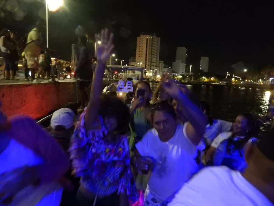 Cartagena: Sunset baytour with Dj, drinks and disco - Spanish hosting and the WhatsApp details