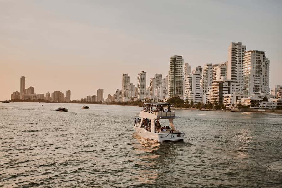 Cartagena: Sunset Cruise with Open Bar - Timing, meeting point, and useful preparation