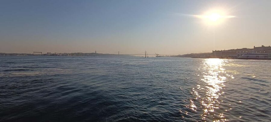 Cascais: Sunset Cruise to Lisbon with Open Bar - What is included, and what you should bring