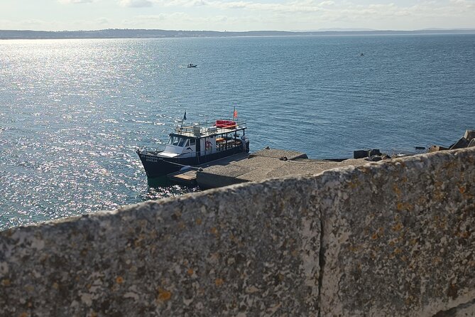 Cascais to Lisbon Sunset Cruise With Open Bar - Why this route works so well at sunset