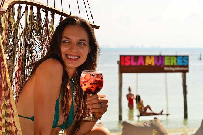 Catamaran Albatros Platinum & Beach club & Open bar & Isla Mujeres - Spinnaker rides and other optional details