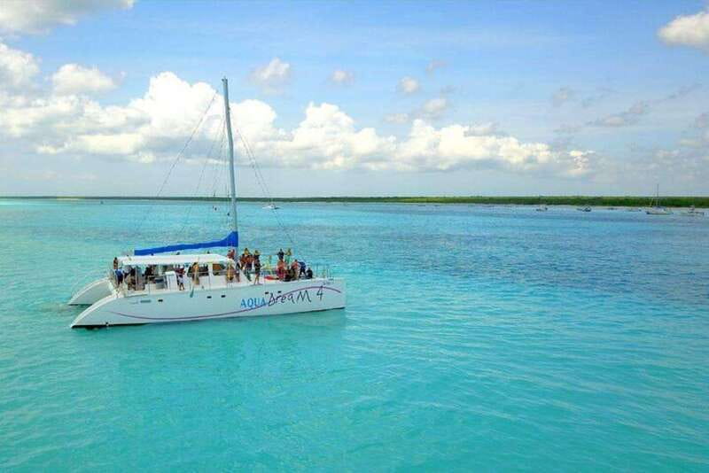 Catamaran party Isla Mujeres with drinks & lunch - The return catamaran party