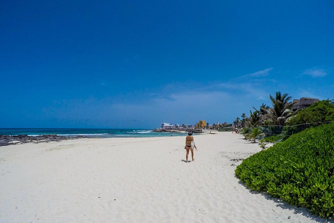 Catamaran to Mujeres Island with Open Bar on Board from Cancun - Crew service can make or break the outing