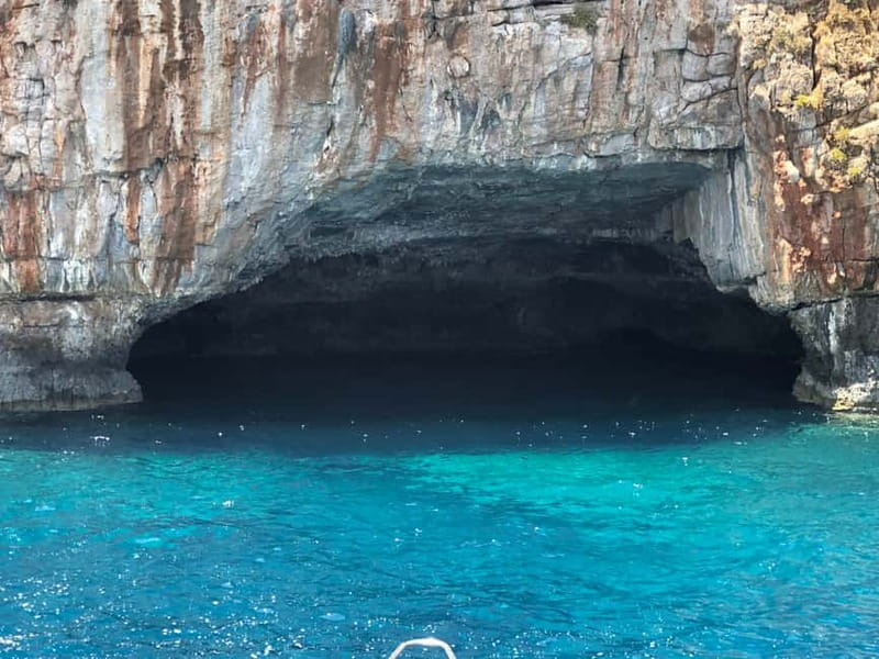 Chania: Private Cruise with Sup Food & Unlimited Drinks - Marathi: the main meal stop